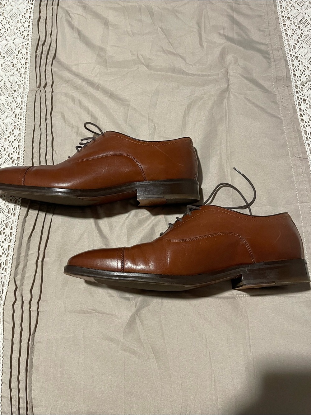 Johnston & Murphy Men's Cognac Leather Cap-Toe Oxfords
